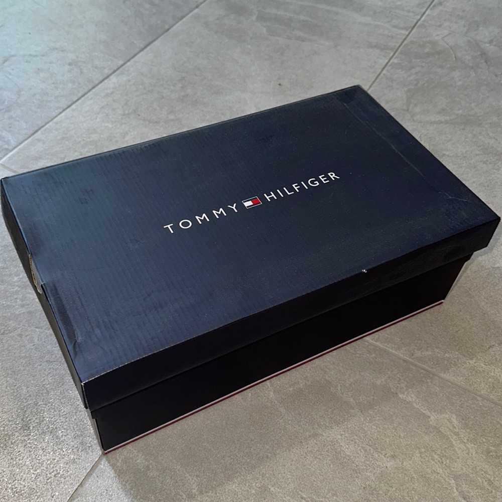 Tommy Hilfiger gift box